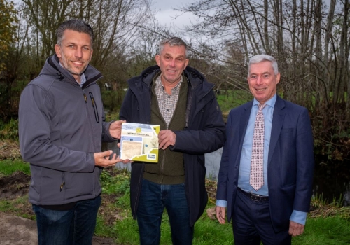 Natuur en landbouw hand en hand in presentatie Weidehof Verslag 2024 en Natuurlijk Perspectief Krimpenerwaard